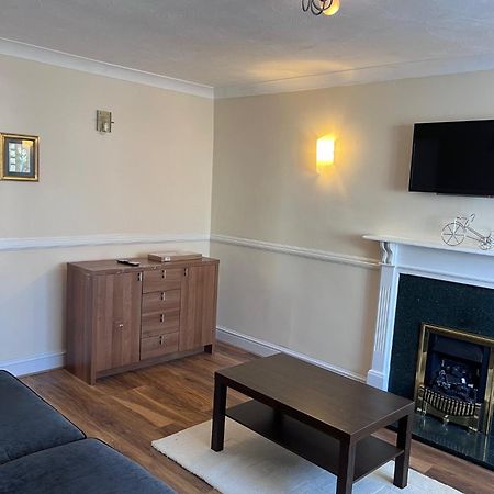Newport Pagnel Guest House 뉴포트 파그넬 외부 사진